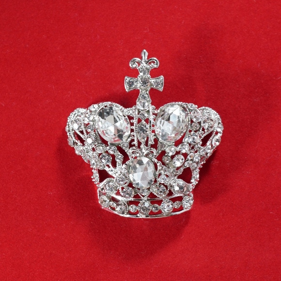 Rhinestone Crown Pin - Picture 1 of 1